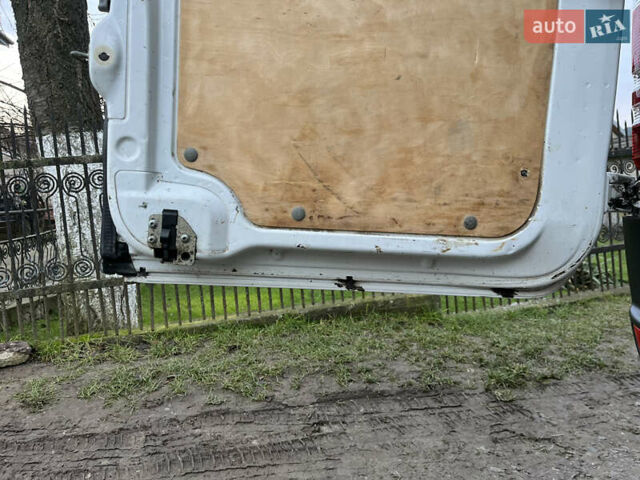 Білий Мерседес Sprinter, об'ємом двигуна 3 л та пробігом 498 тис. км за 37193 $, фото 12 на Automoto.ua