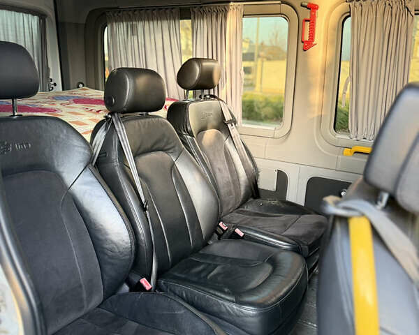 Белый Мерседес Sprinter, объемом двигателя 2.14 л и пробегом 340 тыс. км за 22700 $, фото 33 на Automoto.ua
