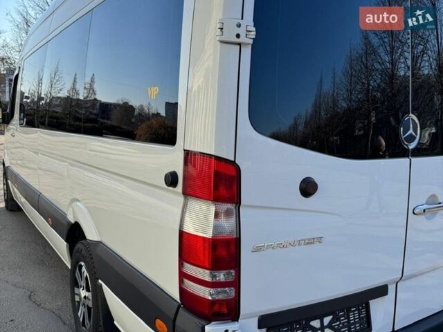 Белый Мерседес Sprinter, объемом двигателя 2.99 л и пробегом 540 тыс. км за 47999 $, фото 24 на Automoto.ua