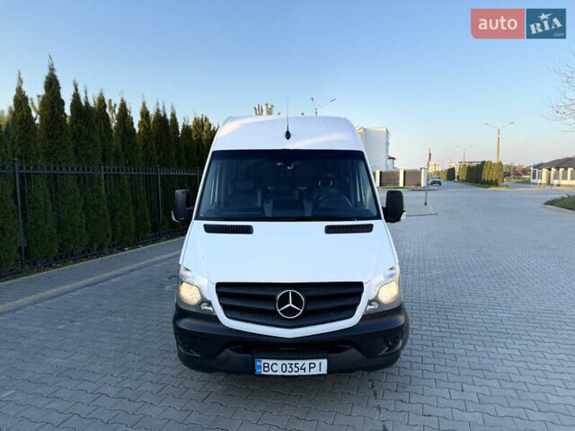 Белый Мерседес Sprinter, объемом двигателя 2.14 л и пробегом 320 тыс. км за 23499 $, фото 3 на Automoto.ua