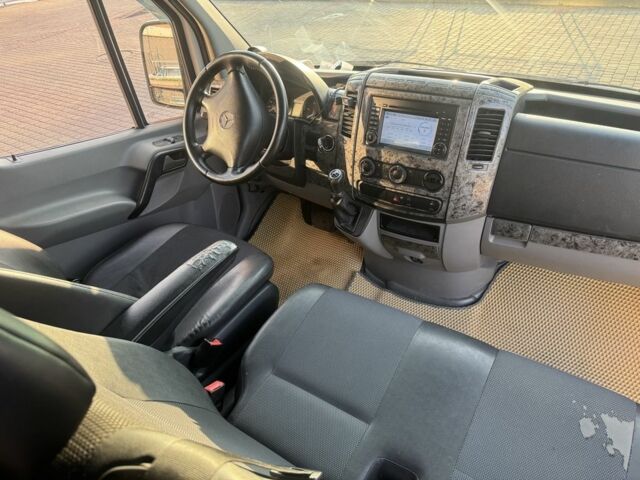 Белый Мерседес Sprinter, объемом двигателя 2.1 л и пробегом 350 тыс. км за 20999 $, фото 11 на Automoto.ua