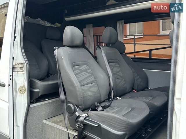 Белый Мерседес Sprinter, объемом двигателя 2.14 л и пробегом 275 тыс. км за 20500 $, фото 2 на Automoto.ua