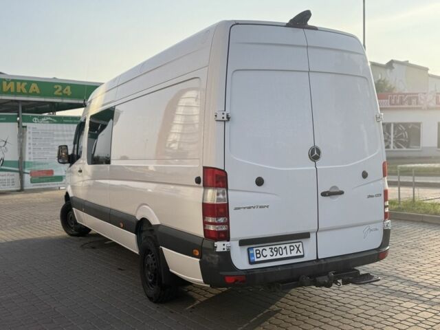 Белый Мерседес Sprinter, объемом двигателя 2.1 л и пробегом 350 тыс. км за 20999 $, фото 12 на Automoto.ua