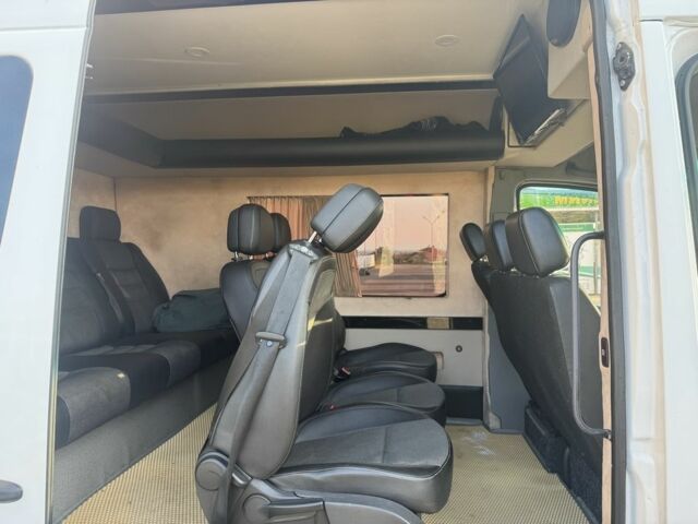 Белый Мерседес Sprinter, объемом двигателя 2.1 л и пробегом 350 тыс. км за 20999 $, фото 8 на Automoto.ua
