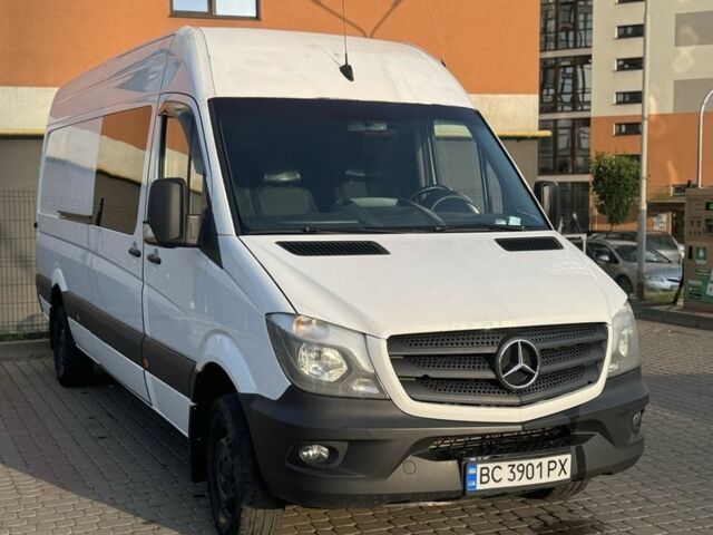 Белый Мерседес Sprinter, объемом двигателя 2.1 л и пробегом 350 тыс. км за 20999 $, фото 2 на Automoto.ua