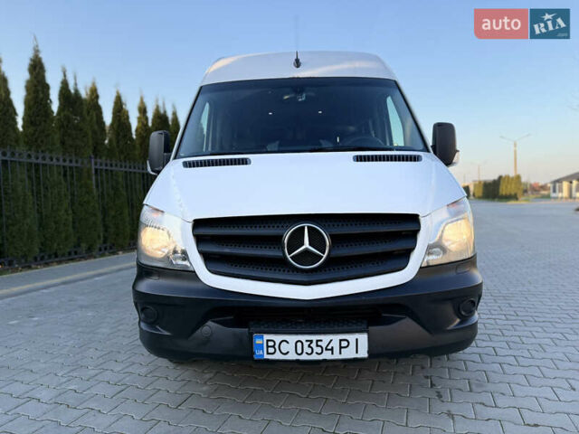 Белый Мерседес Sprinter, объемом двигателя 2.14 л и пробегом 340 тыс. км за 22700 $, фото 2 на Automoto.ua