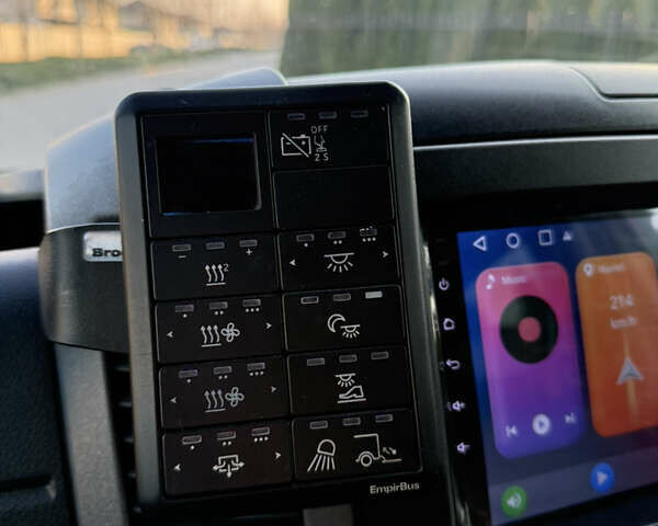 Белый Мерседес Sprinter, объемом двигателя 2.14 л и пробегом 340 тыс. км за 22700 $, фото 25 на Automoto.ua