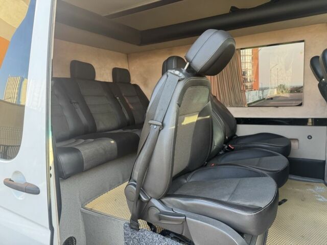 Белый Мерседес Sprinter, объемом двигателя 2.1 л и пробегом 350 тыс. км за 20999 $, фото 7 на Automoto.ua