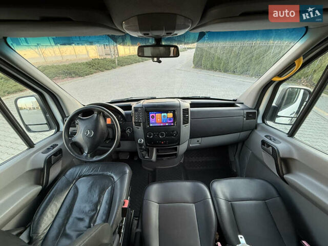 Белый Мерседес Sprinter, объемом двигателя 2.14 л и пробегом 320 тыс. км за 23499 $, фото 19 на Automoto.ua
