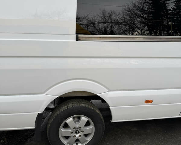 Белый Мерседес Sprinter, объемом двигателя 2.14 л и пробегом 850 тыс. км за 30000 $, фото 7 на Automoto.ua