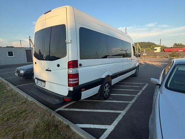 Белый Мерседес Sprinter, объемом двигателя 2.99 л и пробегом 600 тыс. км за 22499 $, фото 7 на Automoto.ua