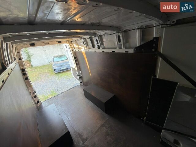 Білий Мерседес Sprinter, об'ємом двигуна 2.2 л та пробігом 377 тис. км за 21500 $, фото 38 на Automoto.ua