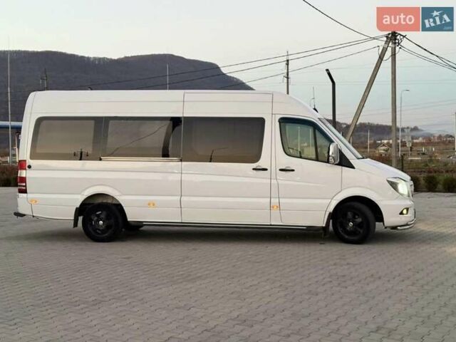 Білий Мерседес Sprinter, об'ємом двигуна 2.2 л та пробігом 403 тис. км за 21500 $, фото 2 на Automoto.ua