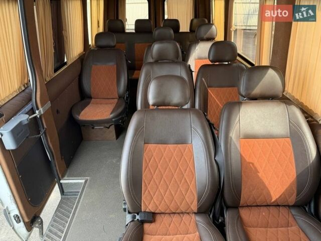Белый Мерседес Sprinter, объемом двигателя 2.14 л и пробегом 350 тыс. км за 25990 $, фото 25 на Automoto.ua