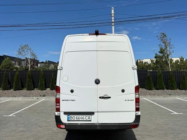 Белый Мерседес Sprinter, объемом двигателя 3.22 л и пробегом 650 тыс. км за 23000 $, фото 8 на Automoto.ua