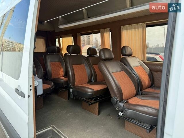 Белый Мерседес Sprinter, объемом двигателя 2.14 л и пробегом 350 тыс. км за 25990 $, фото 10 на Automoto.ua