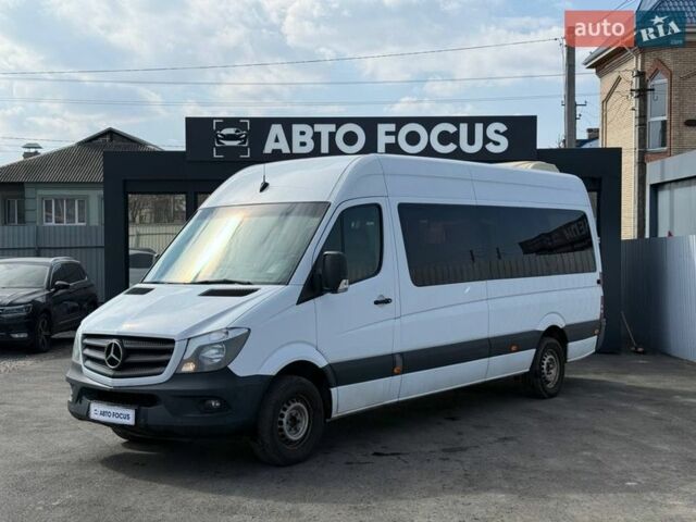 Белый Мерседес Sprinter, объемом двигателя 2.14 л и пробегом 350 тыс. км за 25990 $, фото 3 на Automoto.ua