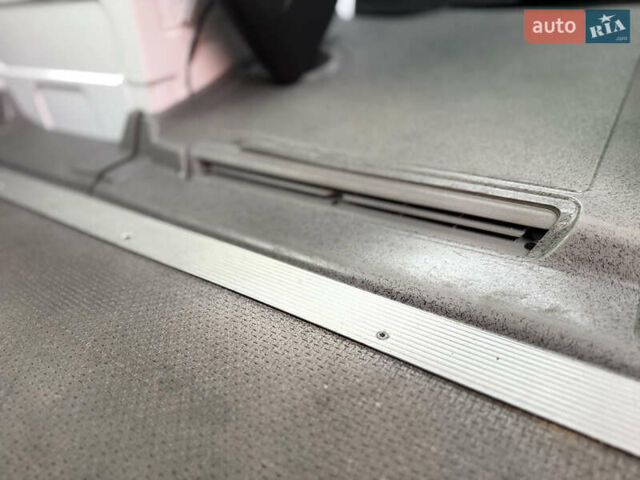 Белый Мерседес Sprinter, объемом двигателя 2.2 л и пробегом 278 тыс. км за 21500 $, фото 45 на Automoto.ua