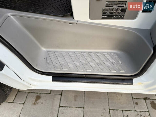 Белый Мерседес Sprinter, объемом двигателя 2.2 л и пробегом 278 тыс. км за 21500 $, фото 35 на Automoto.ua