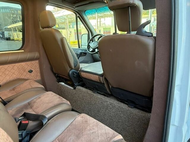 Белый Мерседес Sprinter, объемом двигателя 2.99 л и пробегом 414 тыс. км за 23320 $, фото 30 на Automoto.ua