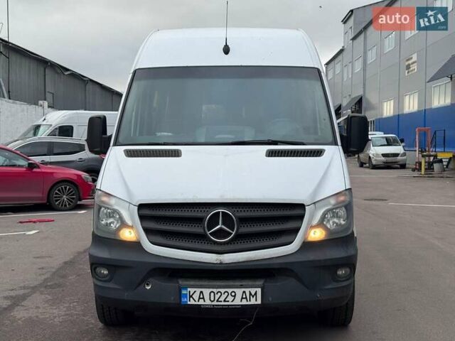 Белый Мерседес Sprinter, объемом двигателя 2.14 л и пробегом 250 тыс. км за 28000 $, фото 8 на Automoto.ua