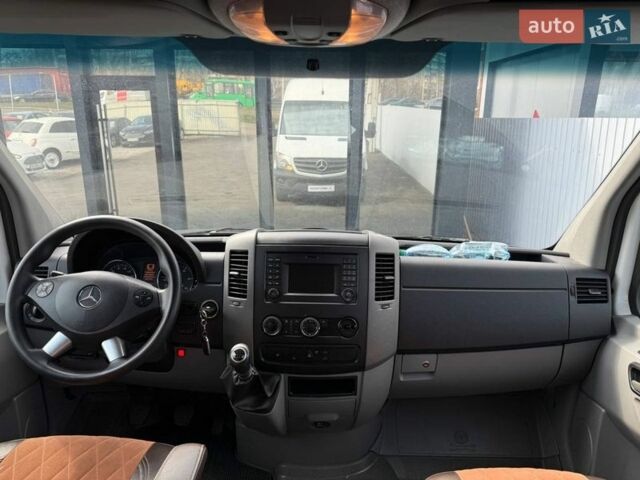 Белый Мерседес Sprinter, объемом двигателя 2.14 л и пробегом 350 тыс. км за 25990 $, фото 12 на Automoto.ua