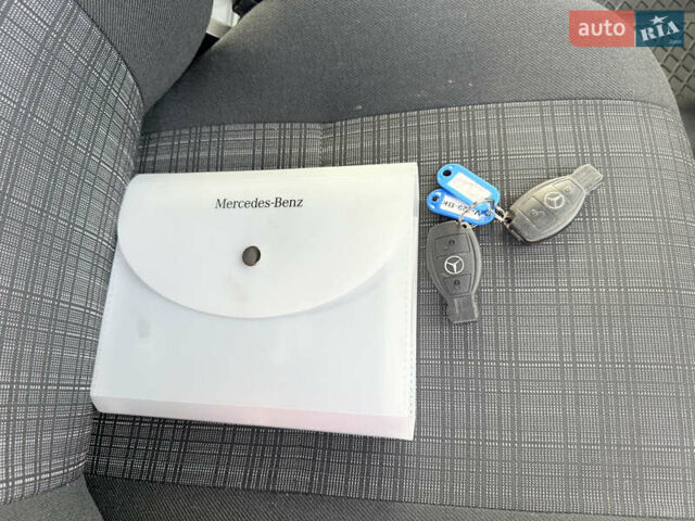 Белый Мерседес Sprinter, объемом двигателя 2.2 л и пробегом 278 тыс. км за 21500 $, фото 62 на Automoto.ua