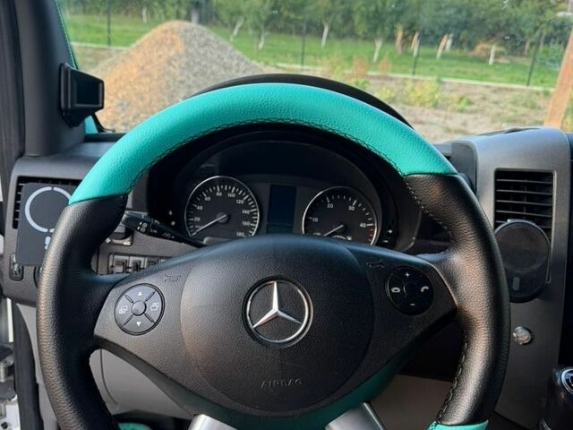 Белый Мерседес Sprinter, объемом двигателя 2.14 л и пробегом 480 тыс. км за 28000 $, фото 13 на Automoto.ua