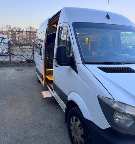 Белый Мерседес Sprinter, объемом двигателя 2.14 л и пробегом 450 тыс. км за 28897 $, фото 2 на Automoto.ua