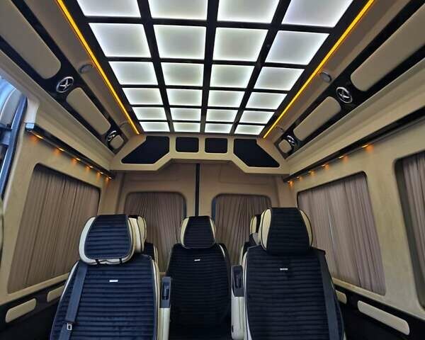 Белый Мерседес Sprinter, объемом двигателя 2.1 л и пробегом 500 тыс. км за 33000 $, фото 19 на Automoto.ua