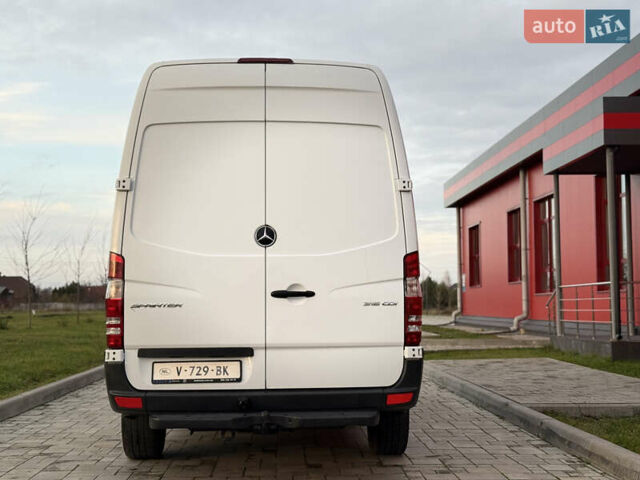 Белый Мерседес Sprinter, объемом двигателя 2.2 л и пробегом 278 тыс. км за 21500 $, фото 9 на Automoto.ua