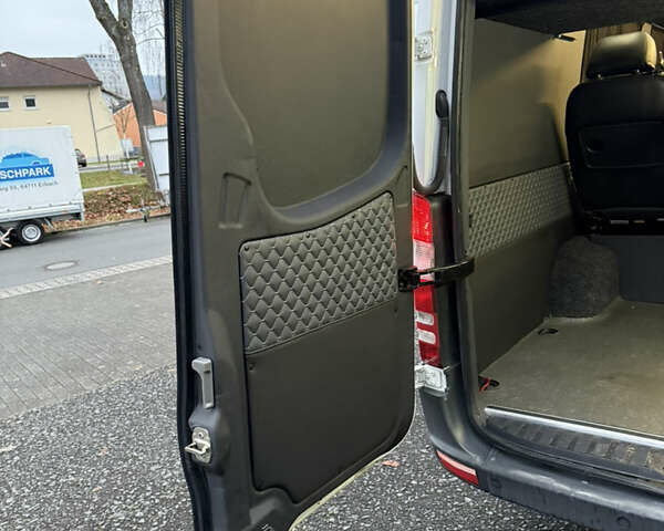 Белый Мерседес Sprinter, объемом двигателя 2.14 л и пробегом 607 тыс. км за 26000 $, фото 17 на Automoto.ua