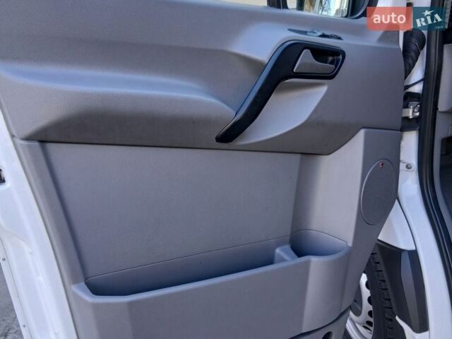 Белый Мерседес Sprinter, объемом двигателя 2.14 л и пробегом 651 тыс. км за 25000 $, фото 6 на Automoto.ua