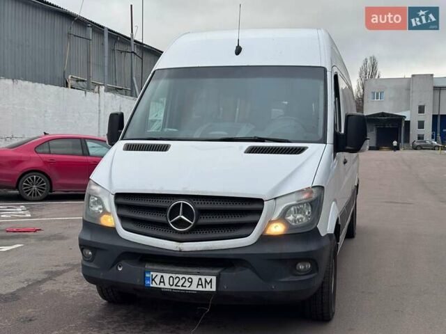 Белый Мерседес Sprinter, объемом двигателя 2.14 л и пробегом 250 тыс. км за 28000 $, фото 5 на Automoto.ua