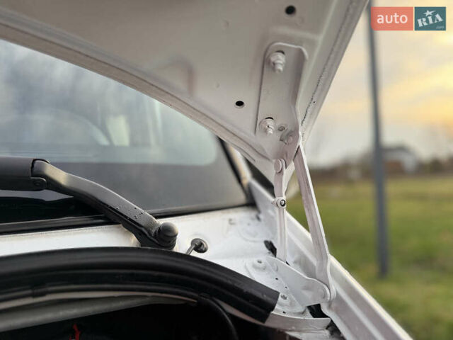 Белый Мерседес Sprinter, объемом двигателя 2.2 л и пробегом 278 тыс. км за 21500 $, фото 58 на Automoto.ua