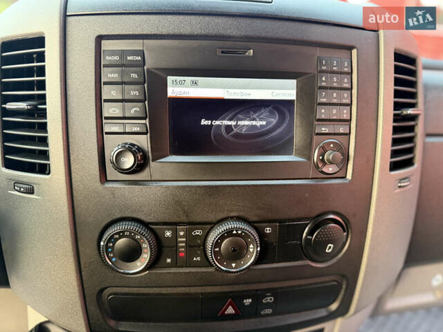 Белый Мерседес Sprinter, объемом двигателя 2.2 л и пробегом 278 тыс. км за 21500 $, фото 29 на Automoto.ua