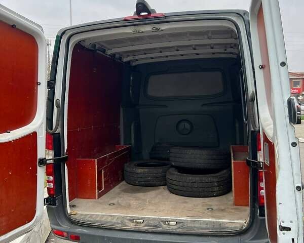 Белый Мерседес Sprinter, объемом двигателя 2.14 л и пробегом 296 тыс. км за 20000 $, фото 21 на Automoto.ua