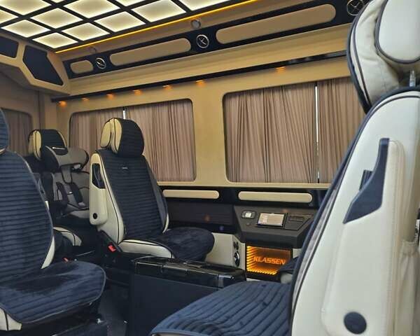 Белый Мерседес Sprinter, объемом двигателя 2.1 л и пробегом 500 тыс. км за 33000 $, фото 18 на Automoto.ua