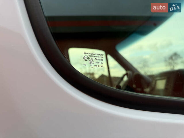 Белый Мерседес Sprinter, объемом двигателя 2.2 л и пробегом 278 тыс. км за 21500 $, фото 46 на Automoto.ua