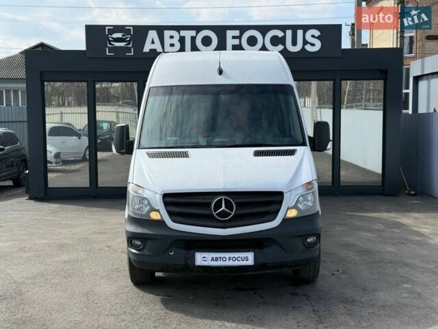 Белый Мерседес Sprinter, объемом двигателя 2.14 л и пробегом 350 тыс. км за 25990 $, фото 2 на Automoto.ua