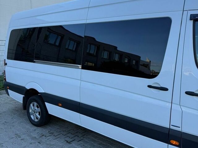 Белый Мерседес Sprinter, объемом двигателя 2.99 л и пробегом 414 тыс. км за 23320 $, фото 5 на Automoto.ua