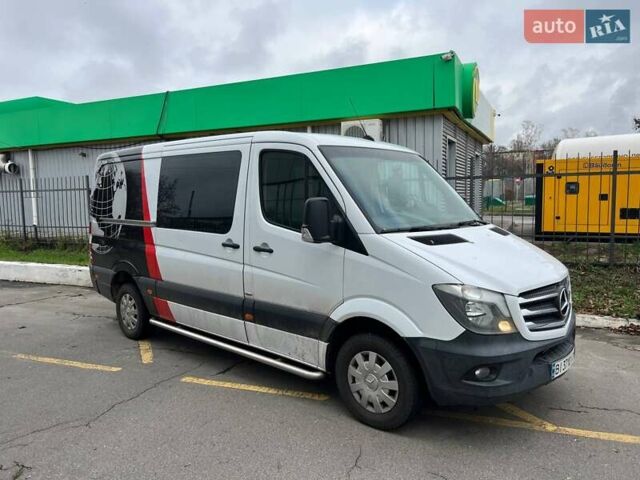 Белый Мерседес Sprinter, объемом двигателя 2.14 л и пробегом 296 тыс. км за 20000 $, фото 1 на Automoto.ua