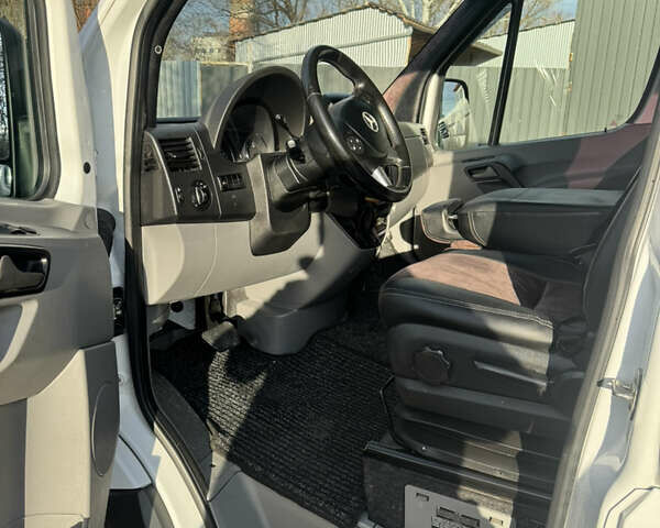 Білий Мерседес Sprinter, об'ємом двигуна 2.99 л та пробігом 331 тис. км за 32849 $, фото 7 на Automoto.ua