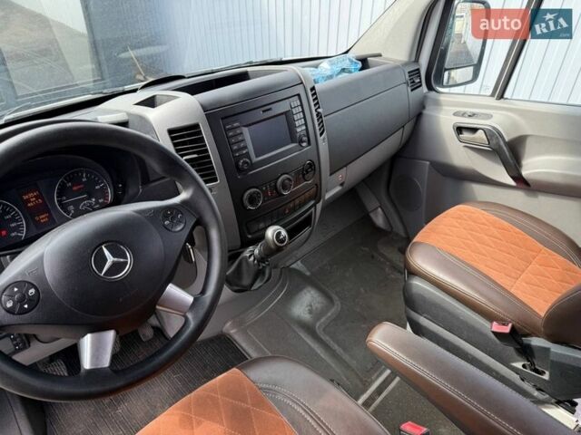 Белый Мерседес Sprinter, объемом двигателя 2.14 л и пробегом 350 тыс. км за 23490 $, фото 21 на Automoto.ua