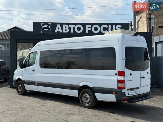 Белый Мерседес Sprinter, объемом двигателя 2.14 л и пробегом 350 тыс. км за 25990 $, фото 7 на Automoto.ua