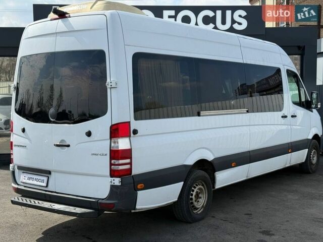 Белый Мерседес Sprinter, объемом двигателя 2.14 л и пробегом 350 тыс. км за 25990 $, фото 5 на Automoto.ua