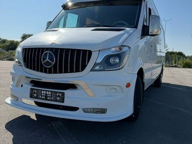 Белый Мерседес Sprinter, объемом двигателя 2.99 л и пробегом 450 тыс. км за 36000 $, фото 3 на Automoto.ua