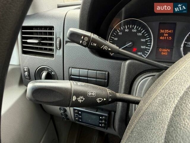 Белый Мерседес Sprinter, объемом двигателя 2.14 л и пробегом 350 тыс. км за 25990 $, фото 17 на Automoto.ua