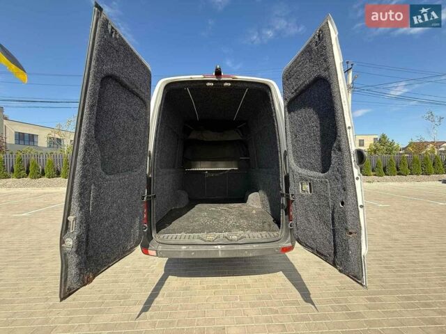 Белый Мерседес Sprinter, объемом двигателя 3.22 л и пробегом 650 тыс. км за 23000 $, фото 26 на Automoto.ua
