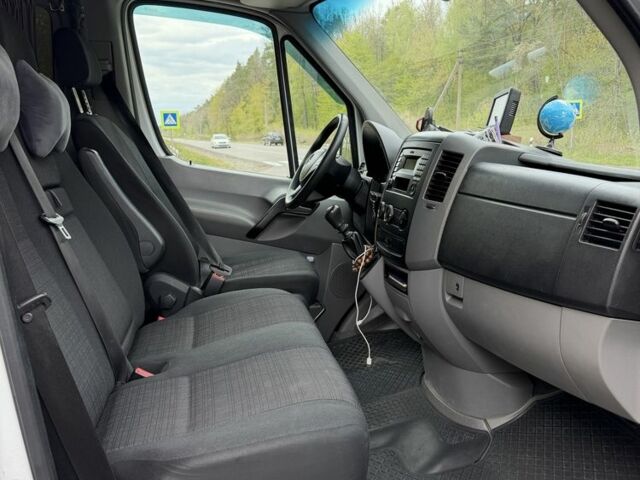 Белый Мерседес Sprinter, объемом двигателя 2.1 л и пробегом 349 тыс. км за 18499 $, фото 16 на Automoto.ua